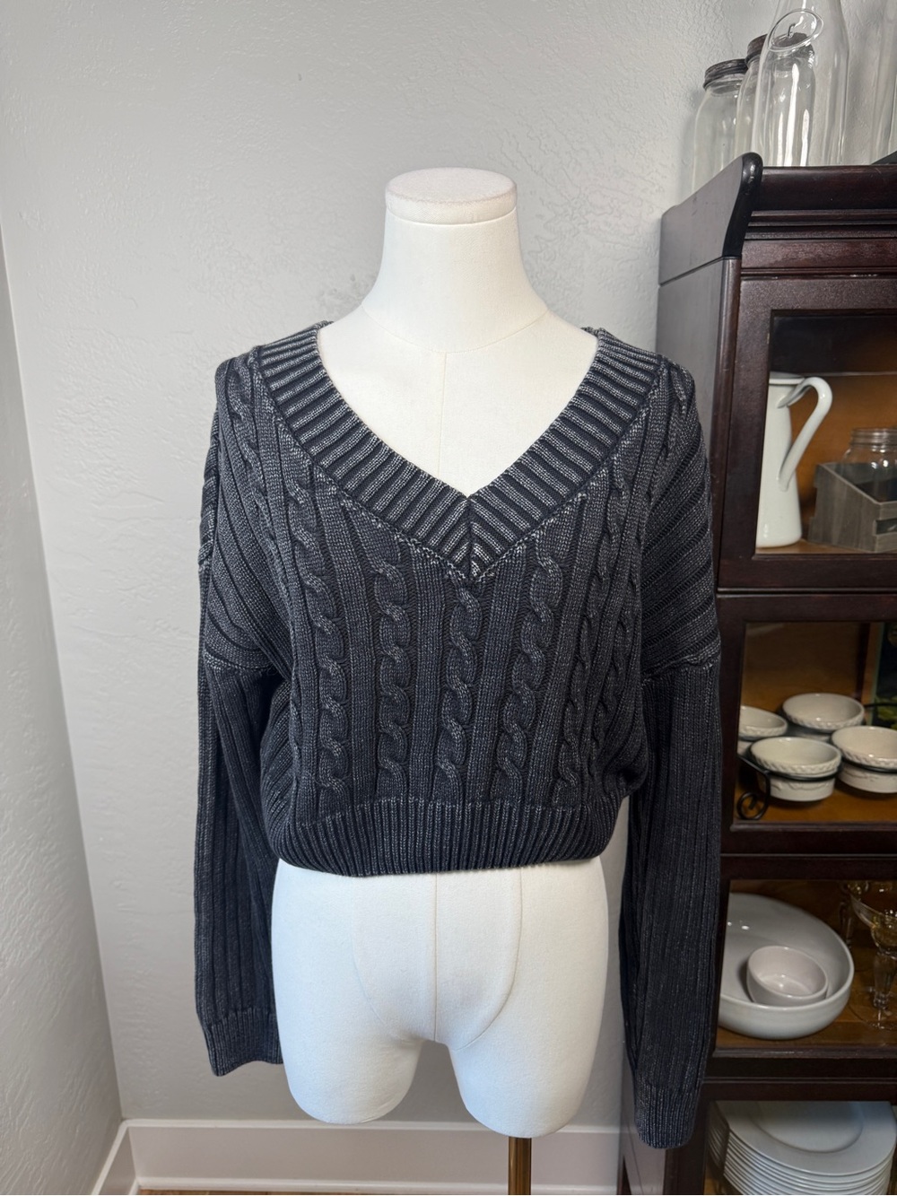 Madden NYC Black Acid Wash Cable Knit Cropped V Neck Sweater Cotton Size L